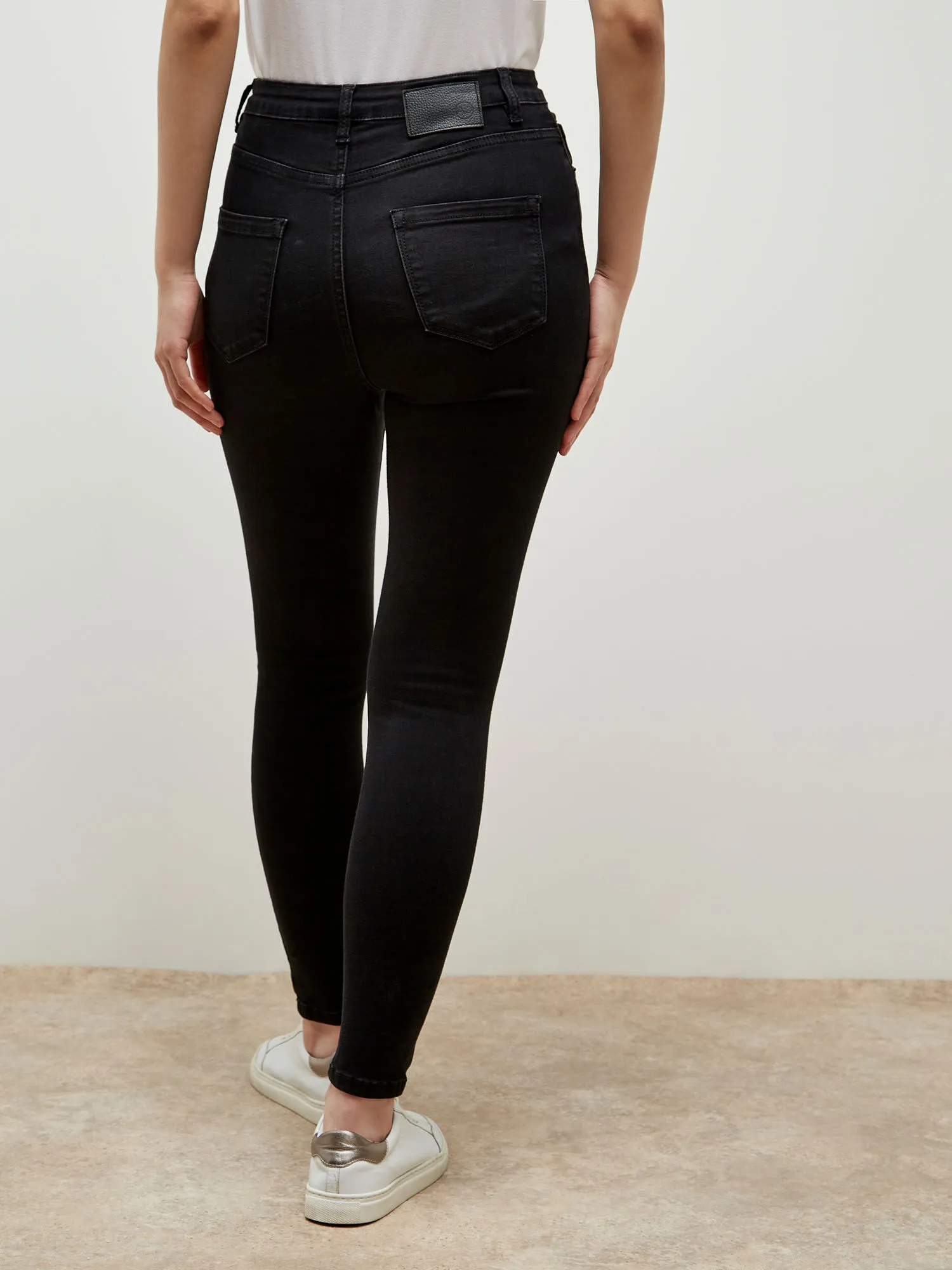 Anna Button Detail Skinny Jeans | Apricot Clothing