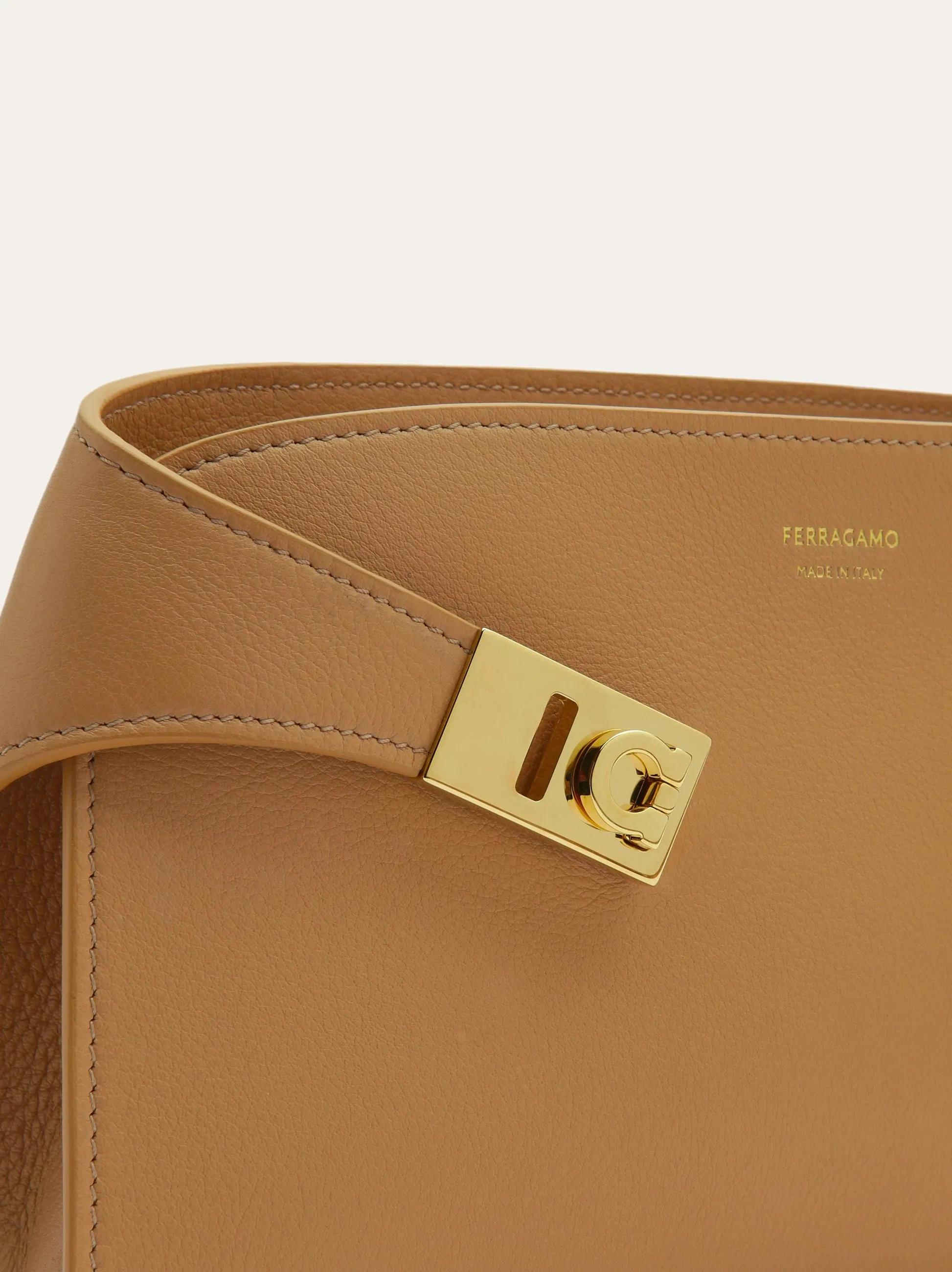 Hug Crossbody Bag in Light Camel