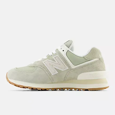 New Balance Women's 574 Shoe