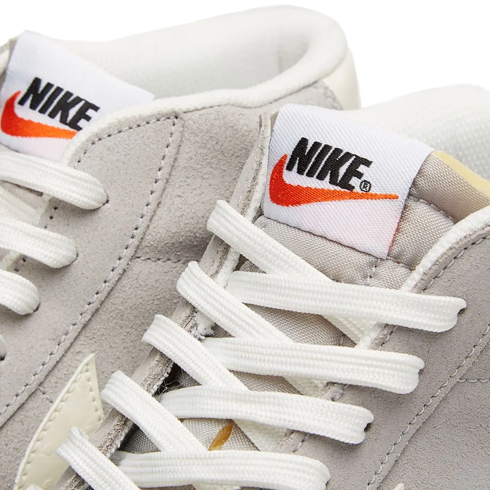 Nike Blazer Mid PRM VNTGWolf Grey, Sail & White