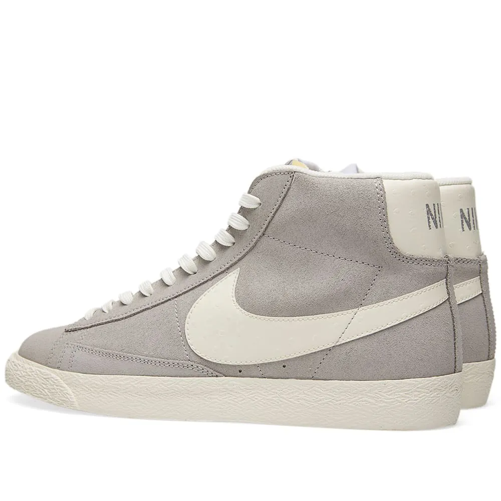 Nike Blazer Mid PRM VNTGWolf Grey, Sail & White