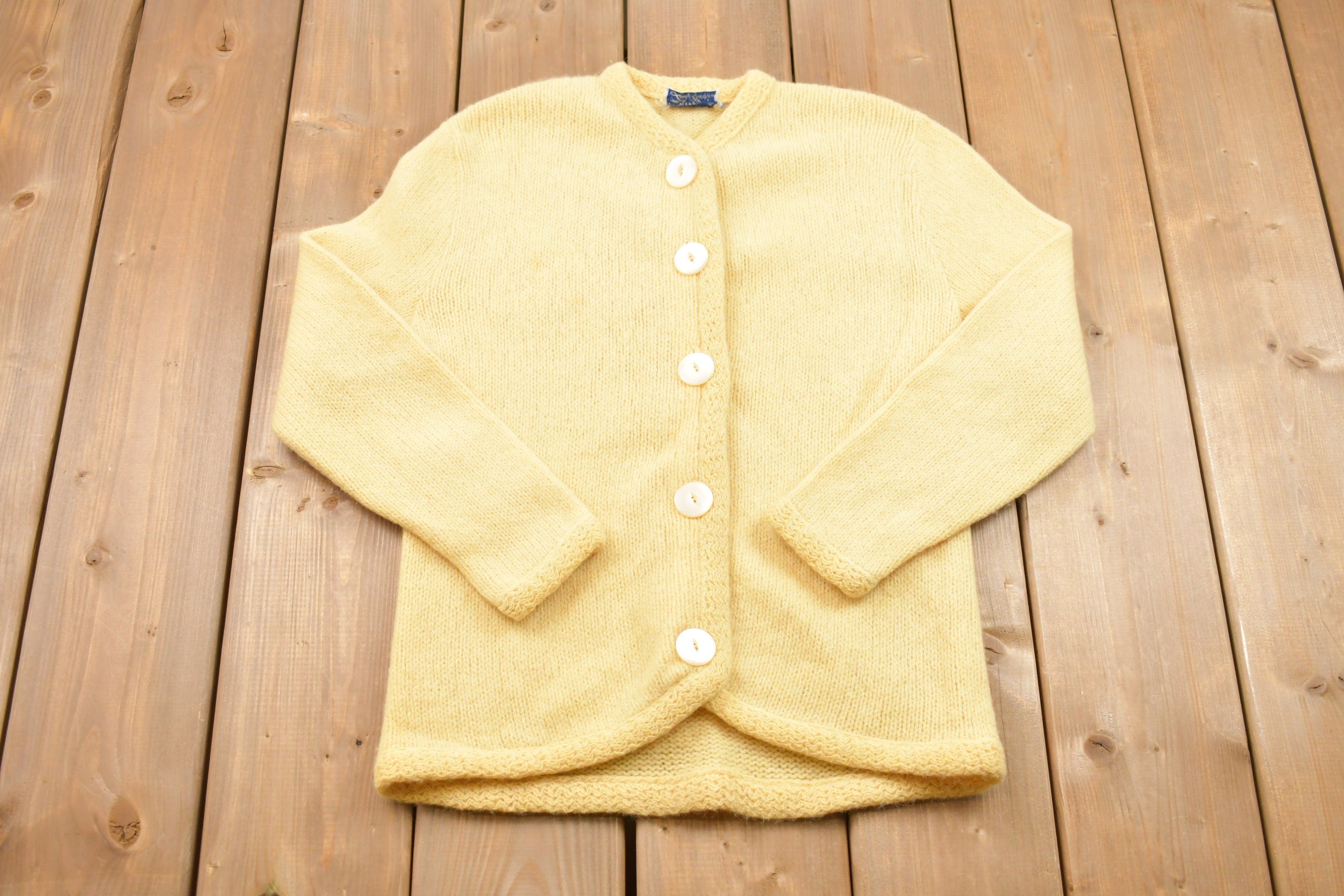 Vintage 1970s 100% Shetland Wool lady Barbara Cardigan Sweater / True Vintage / Vintage Cardigan / Button Up / Patchwork / Made 